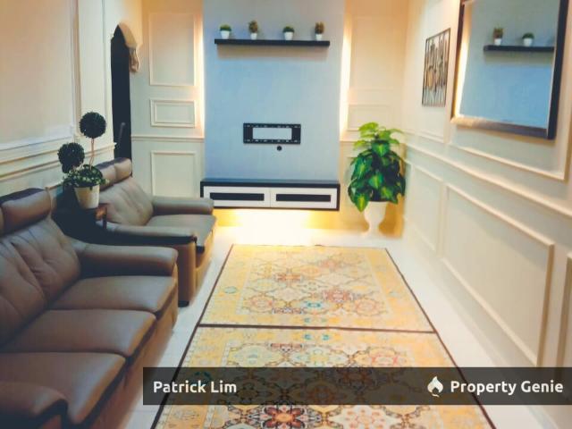 Terraced House for sale in Malaka