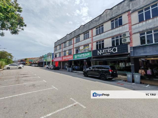 Shop for sale in Malaka