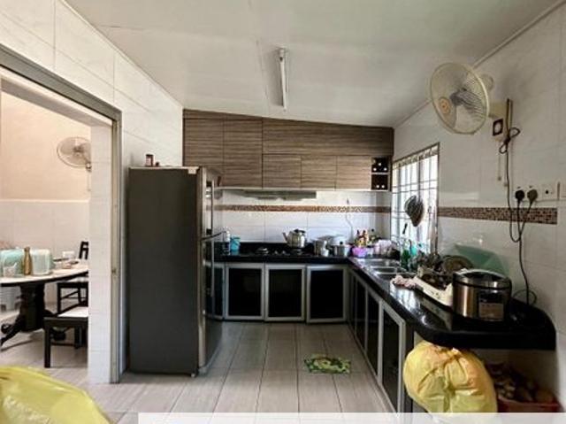 House for sale in Malaka