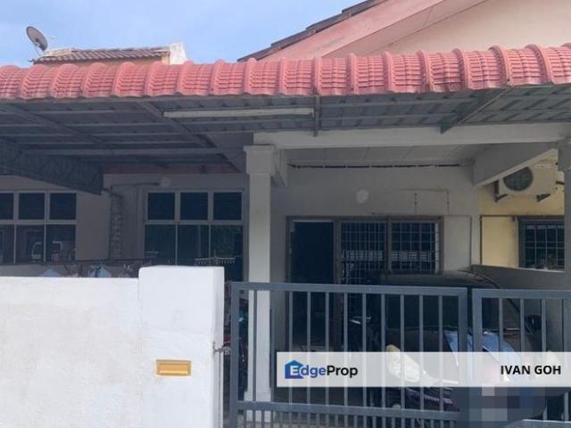 House for sale in Malaka
