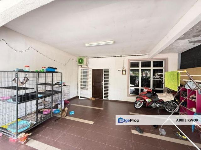 House for sale in Malaka
