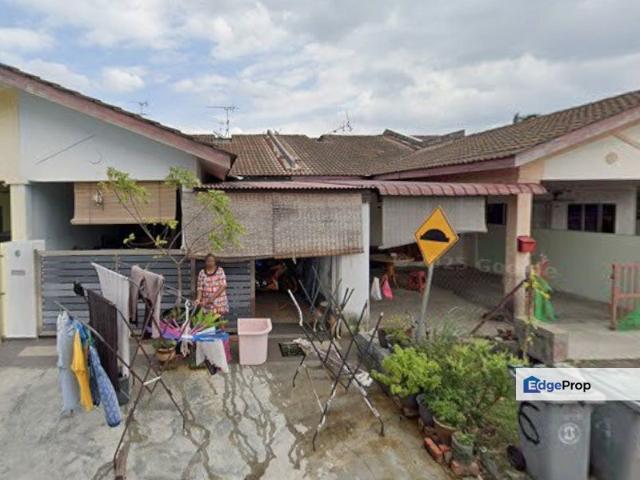 House for sale in Malaka