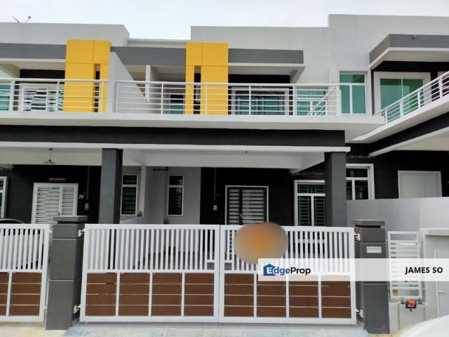 House for sale in Malaka