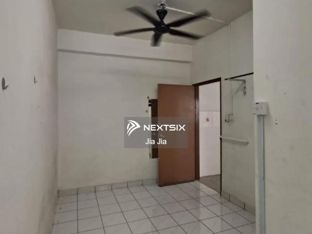 Shop for sale in Johor