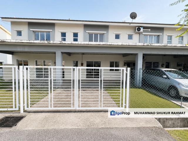 House for sale in Malaka