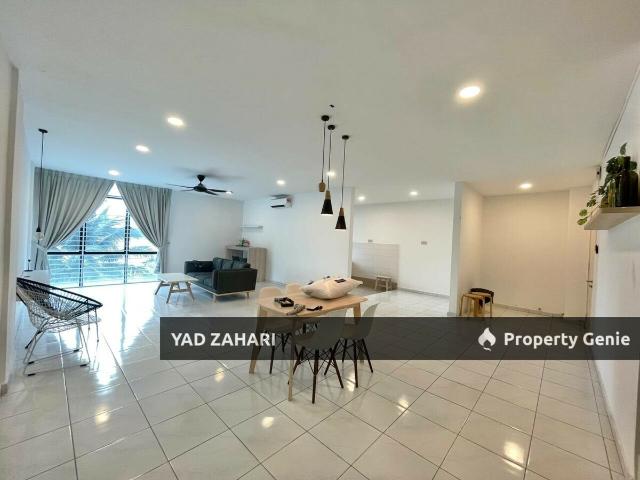 Townhouse for sale in Petaling, Subang Jaya