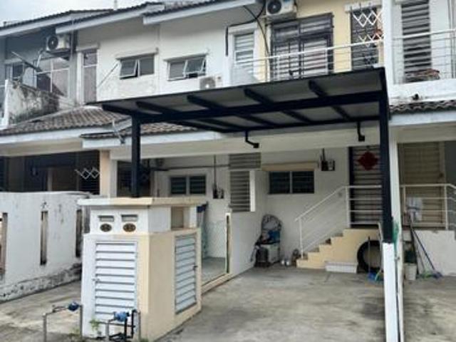 Townhouse for sale in Petaling, Subang Jaya