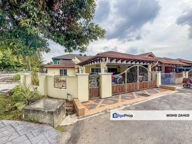 House for sale in Langat, Selangor