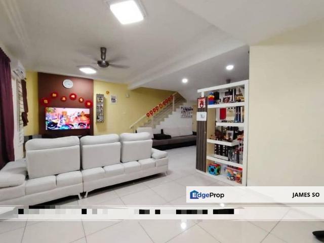 House for sale in Malaka
