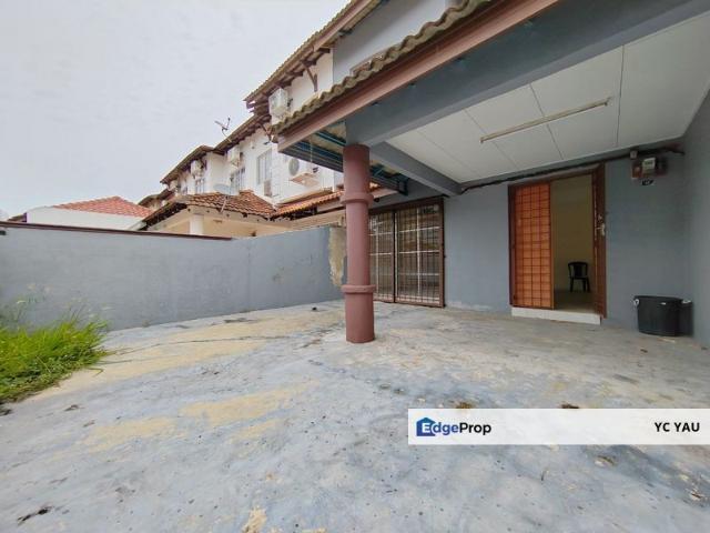 House for sale in Malaka