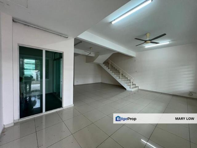 House for sale in Malaka