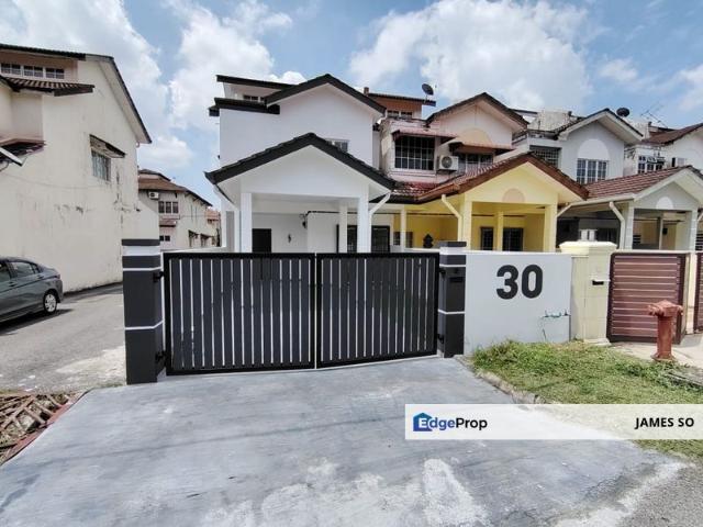 House for sale in Malaka