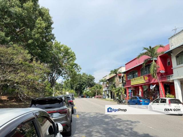 Shop for sale in Malaka