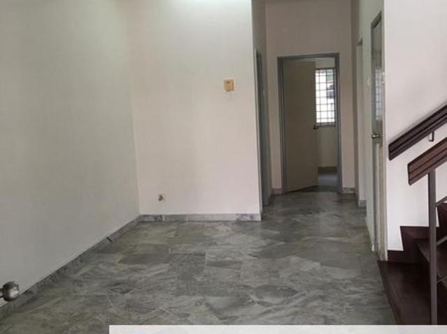 House for sale in Malaka