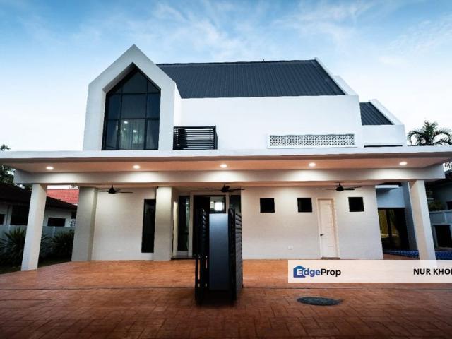 House for sale in Malaka