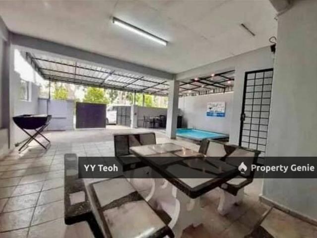 House for sale in Malaka