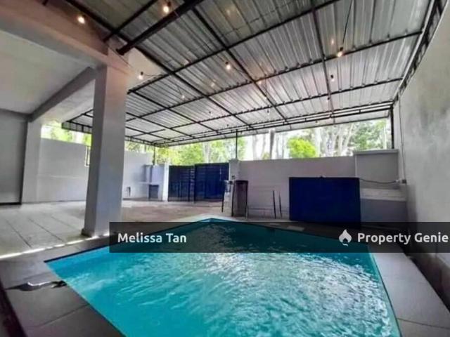 House for sale in Malaka