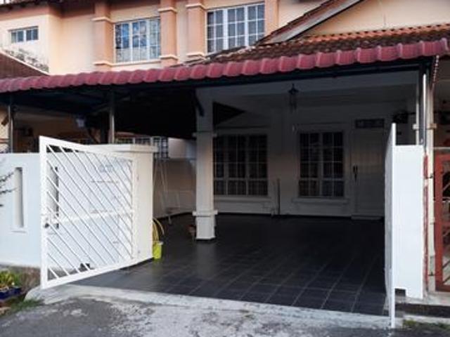Terraced House for rent in Malaka