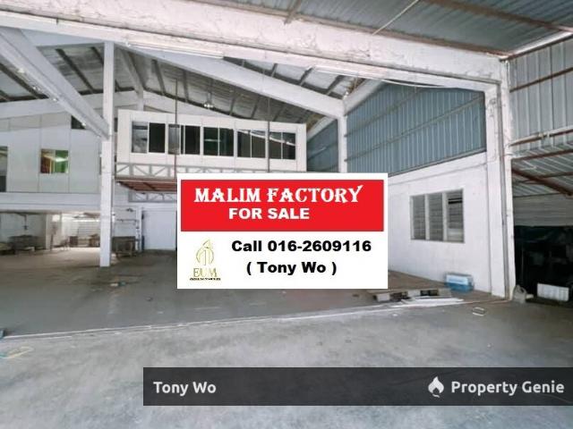 Warehouse for sale in Malaka