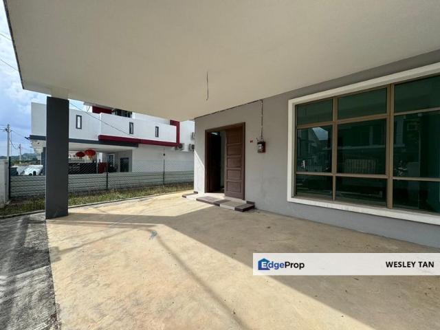 House for sale in Malaka