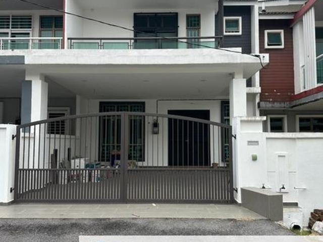 House for sale in Malaka