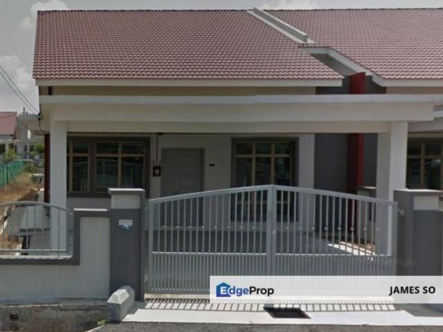 House for sale in Malaka