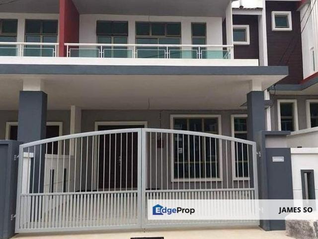 House for sale in Malaka