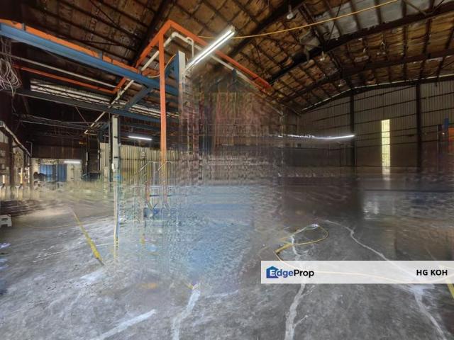 Warehouse for sale in Malaka