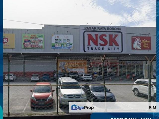 Warehouse for sale in Malaka