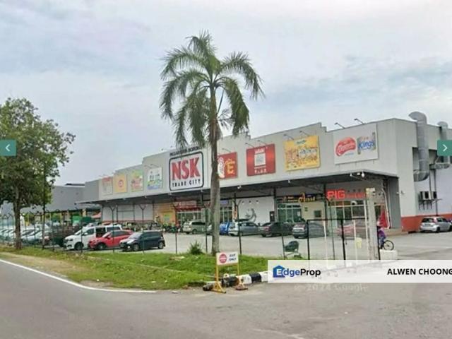 Shop for sale in Malaka