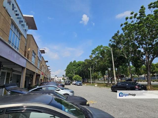 Shop for sale in Malaka
