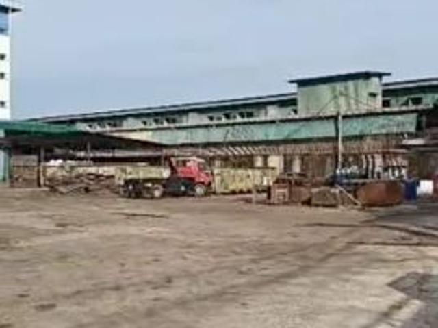 Warehouse for sale in Malaka