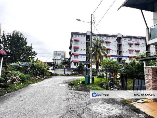House for sale in Kajang, Langat