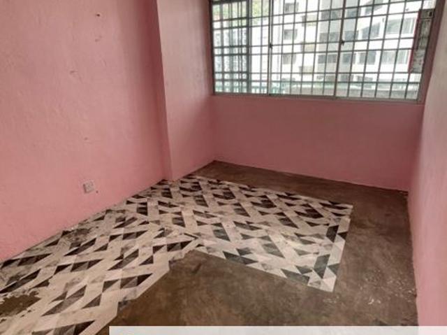 Flat for rent in Mukim 13, Georgetown