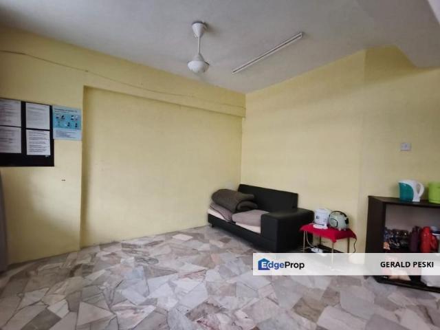 Flat for rent in Mukim 13, Georgetown