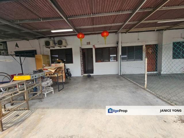 House for sale in Ulu Tiram, Johor