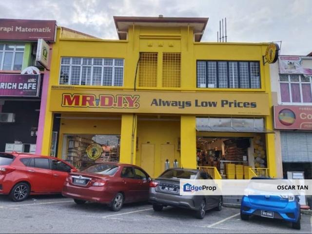 Shop for rent in Kajang, Langat