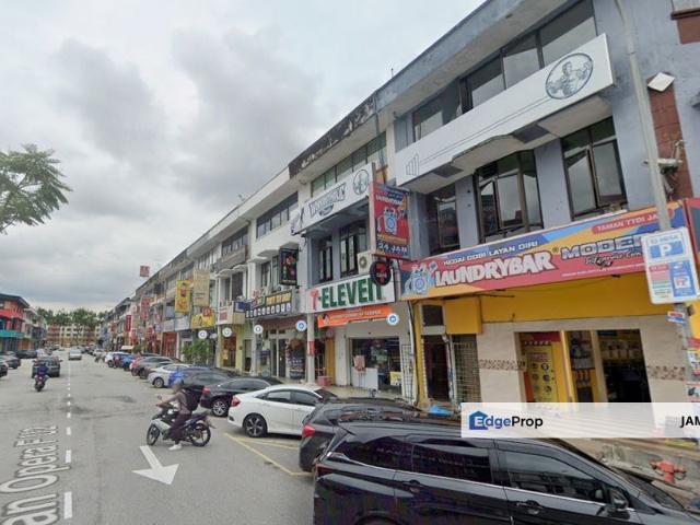 Shop for rent in Petaling, Alam Impian