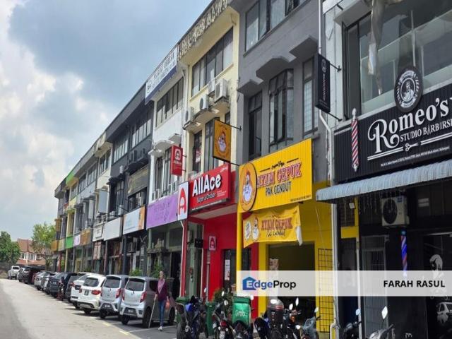 Shop for sale in Petaling, Alam Impian