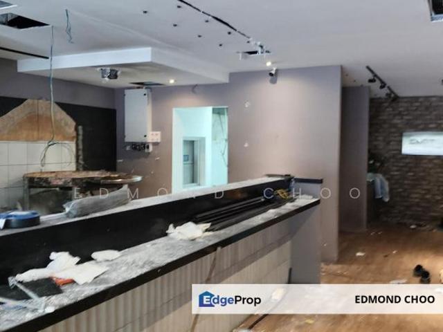 Shop for rent in Taman Tun Dr Ismail, Kuala Lumpur