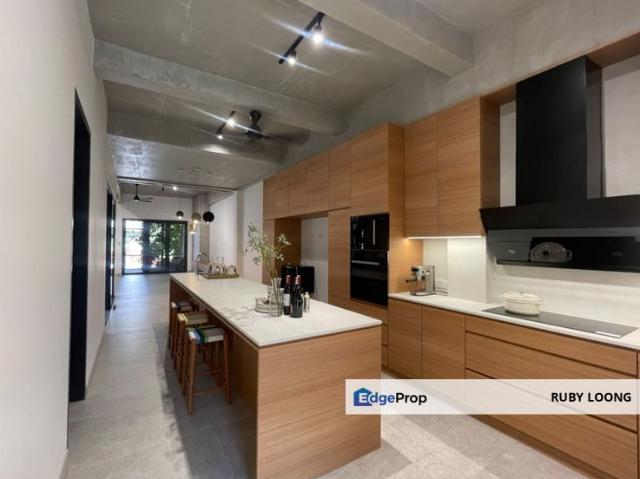 House for sale in Kuala Lumpur, Country Heights Damansara