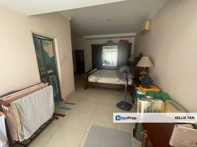 House for sale in Country Heights Damansara, Kuala Lumpur