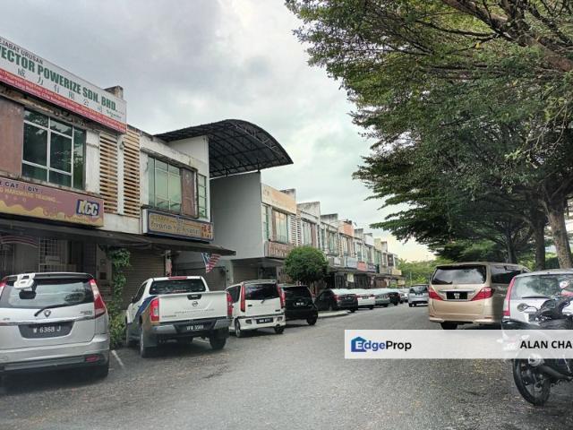 Shop for rent in Kajang, Langat