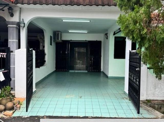 House for rent in Malaka
