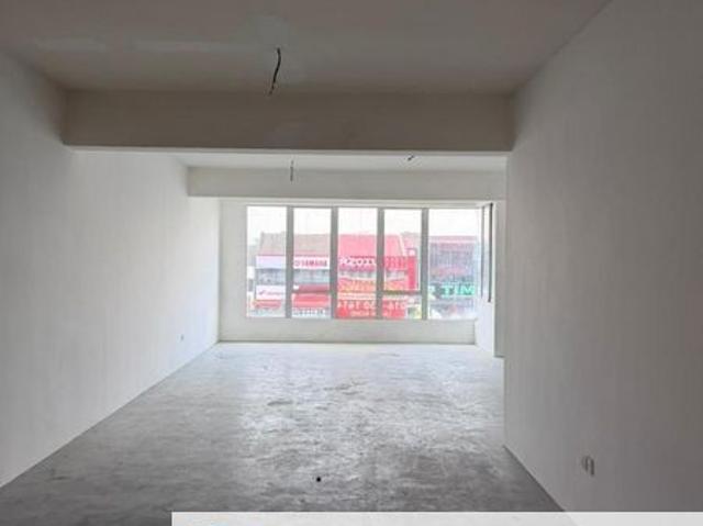 Shop for rent in Bukit Ledang, Johor