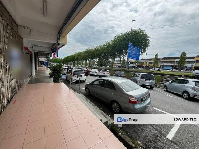 Shop for rent in Bukit Ledang, Johor