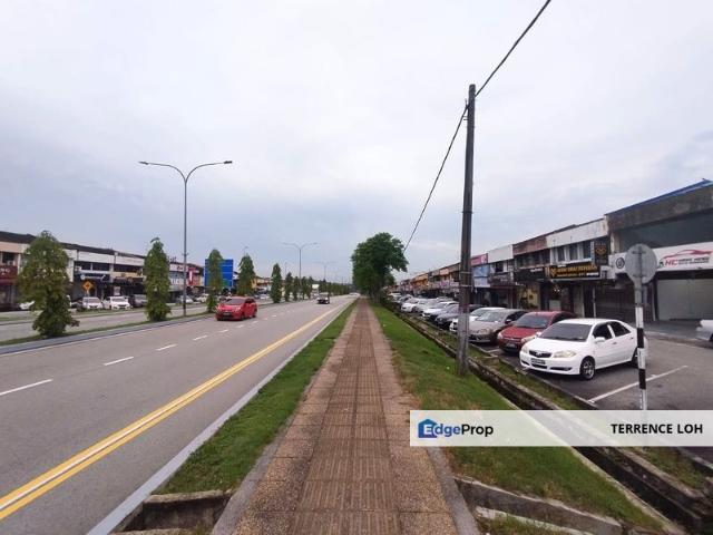 Shop for rent in Bukit Ledang, Johor