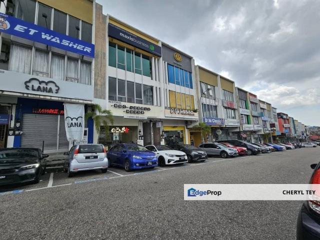 Shop for rent in Bukit Ledang, Johor