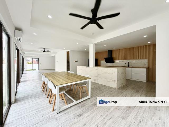 House for sale in Country Heights Damansara, Kuala Lumpur