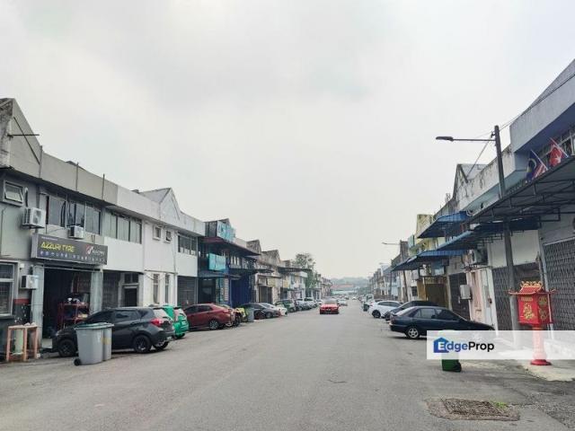 Warehouse for rent in Taman Universiti, Iskandar Puteri